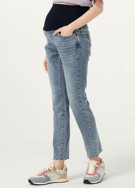Raw Hem Maternity Slim Straight Jeans-Blue4